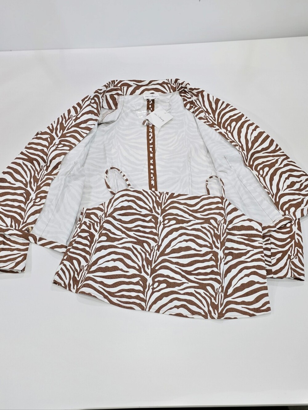 Love + Harmony ✦ Mocha Zebra Print✦ Cropped Jacket & Matching Tank Top Set L NWT - Picture 4 of 16